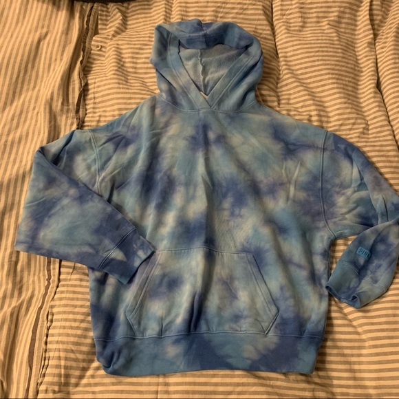 PINK Victoria's Secret Tops - NWOT Victoria Secret Pink Hoodie. Size small